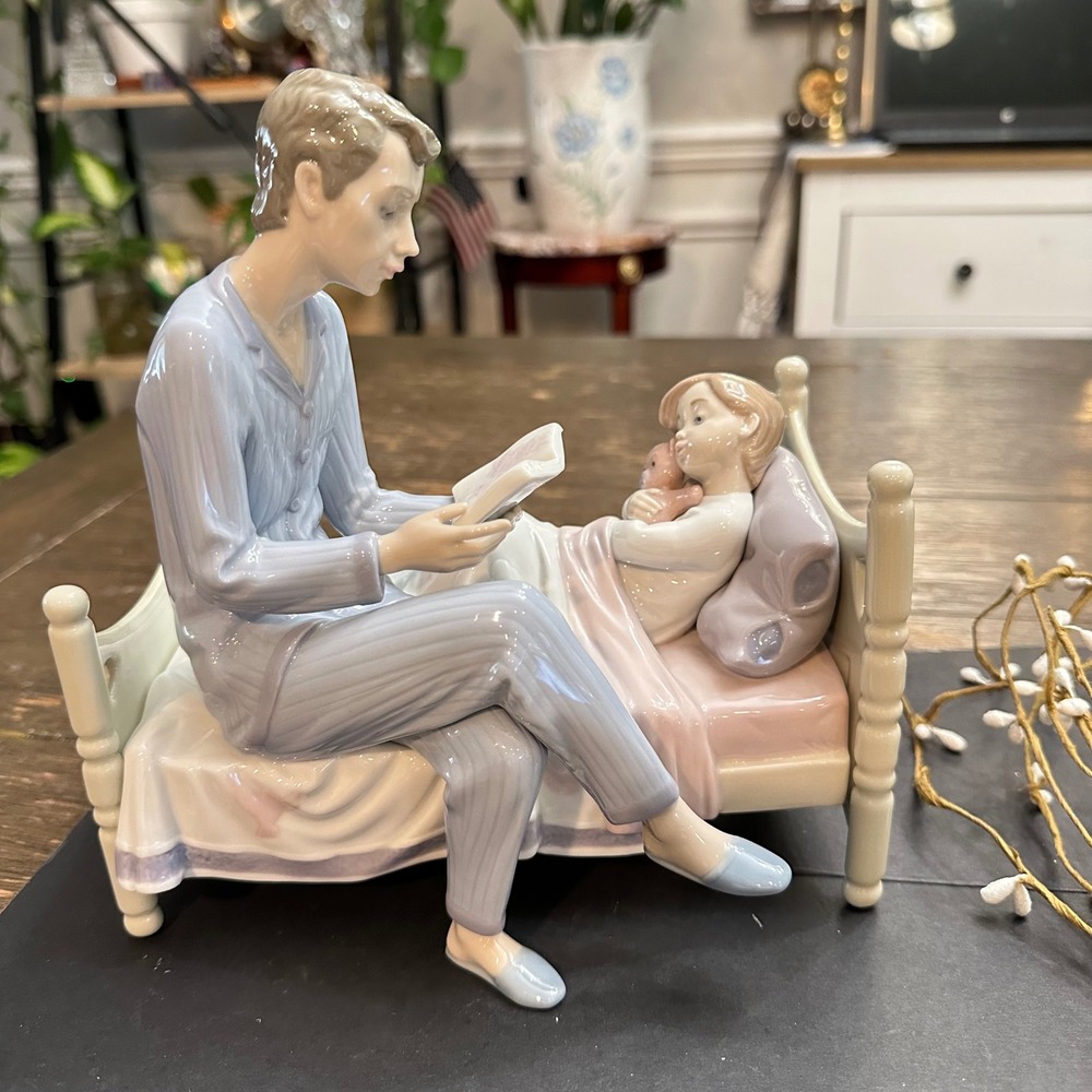 Lladro "Just One More" Porcelain Figurine Man Reading a Bedtime Story Vintage